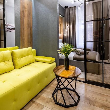 Alfa Apartments Kulisha 12 Lviv Bagian luar foto