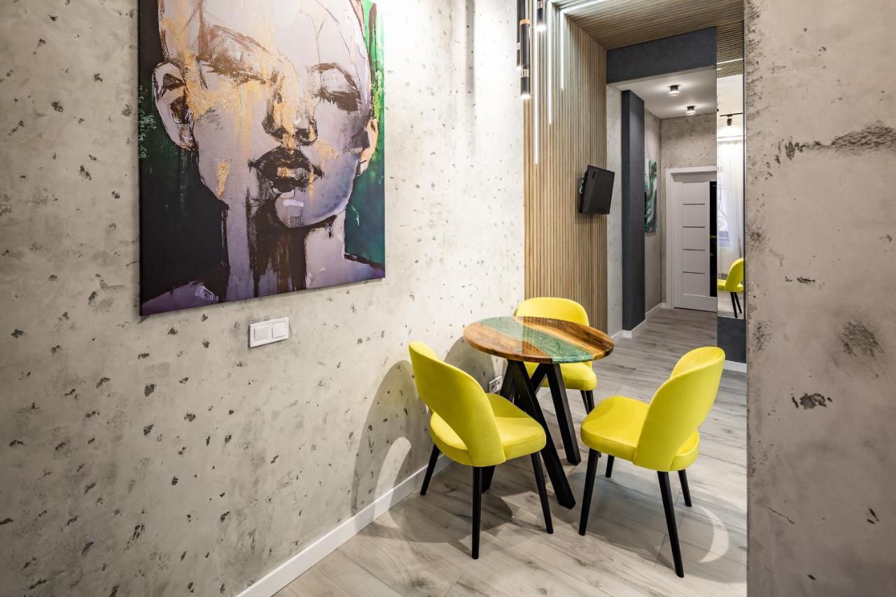 Alfa Apartments Kulisha 12 Lviv Bagian luar foto