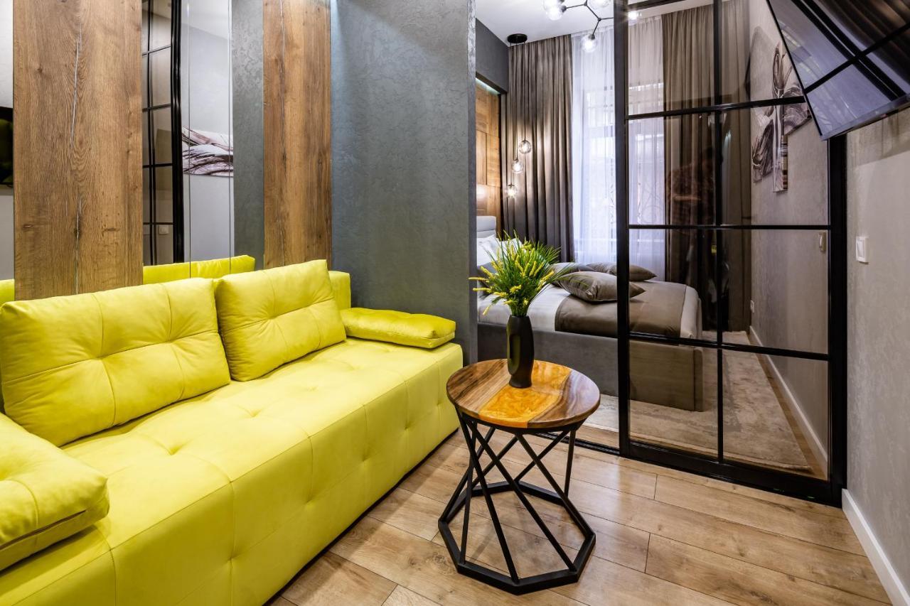 Alfa Apartments Kulisha 12 Lviv Bagian luar foto